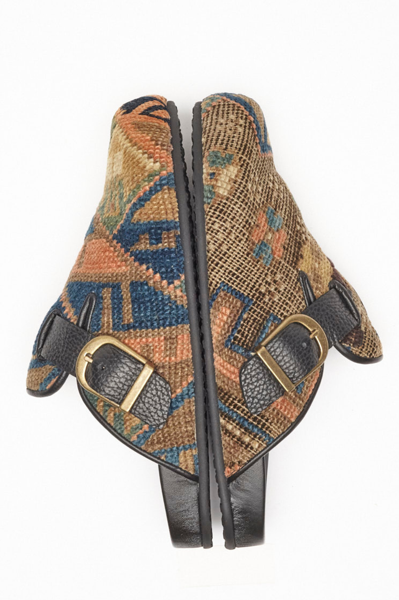 King Kenndey Rug Mules M7