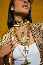 Nomi Choker