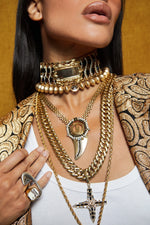 Nomi Choker