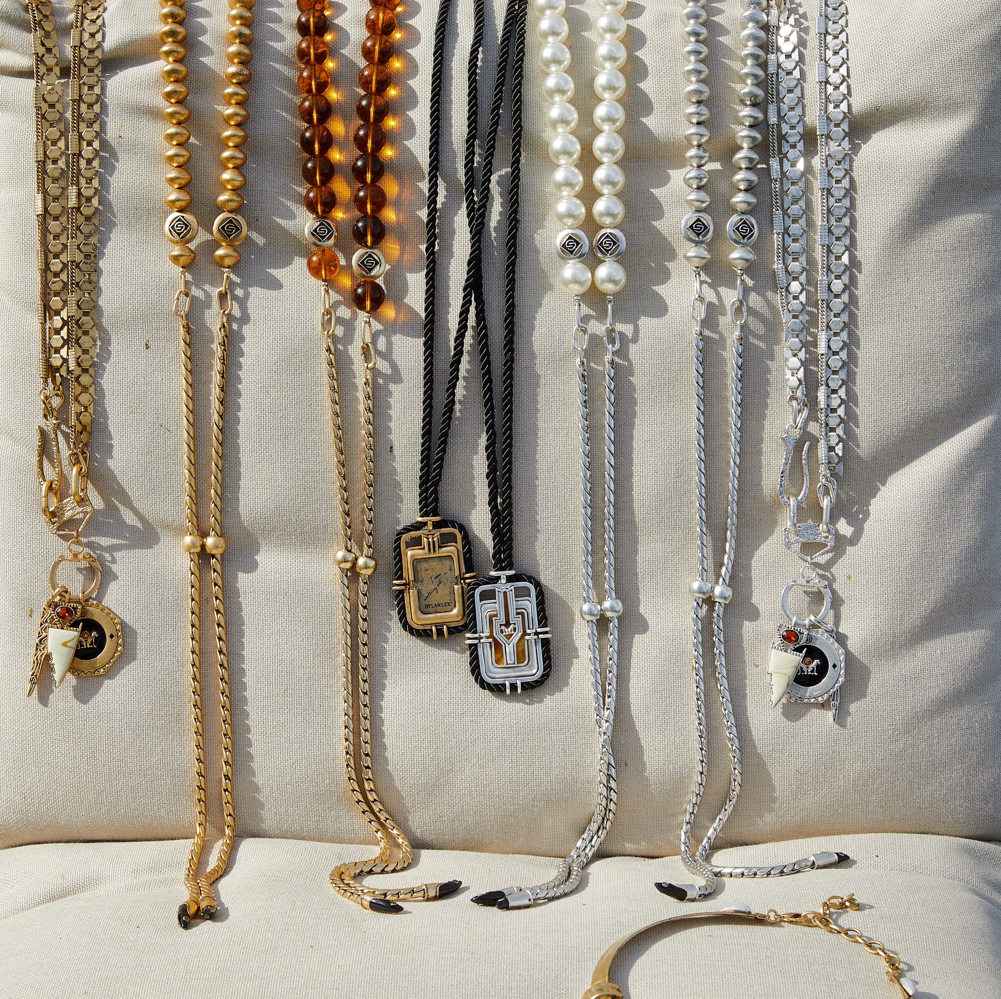 SILVER FALLON Lariat